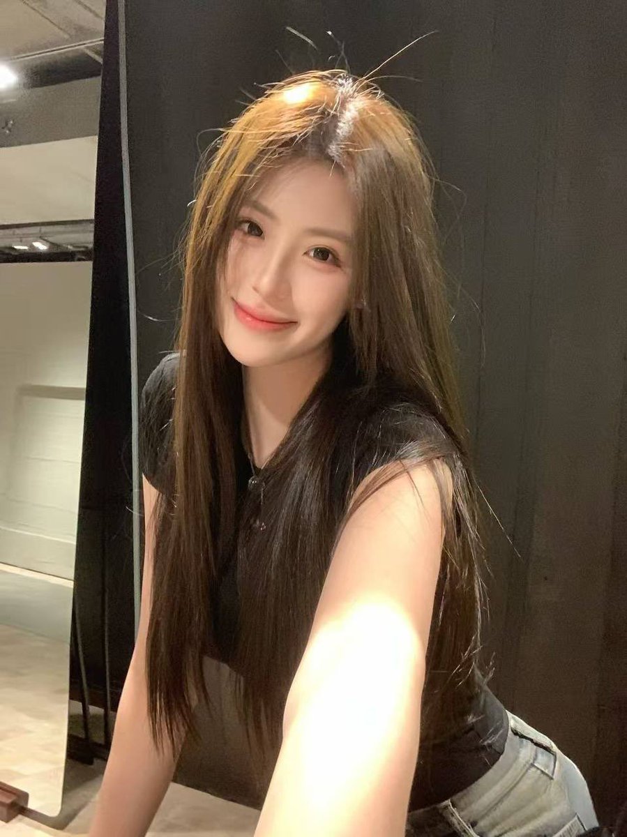 #上海
• 𝐇𝐞𝐢𝐠𝐡𝐭身高/175cm
• 𝐖𝐞𝐢𝐠𝐡𝐭体重/48kg
• 𝐁𝐮𝐬𝐭胸围/C➕
• 𝐀𝐠𝐞年龄/23
• 医学院应届毕业生限时兼职  
皮肤牛奶白0毛孔  超长筷子腿  洋气清纯0整感 

🐧🐧:654063782
看照门槛🚪100（永久有效）备注zfb口令🧧添加➕
✈️万人选妃群：https://t.co/gi5963eiw3 https://t.co/eAS9rx3ThJ
