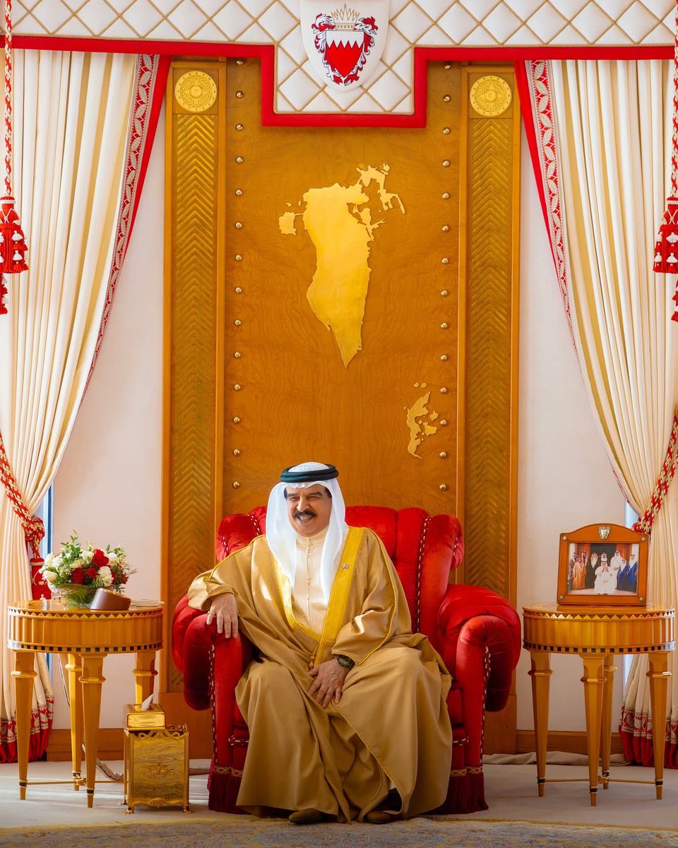 هُنا البحرين tweet media