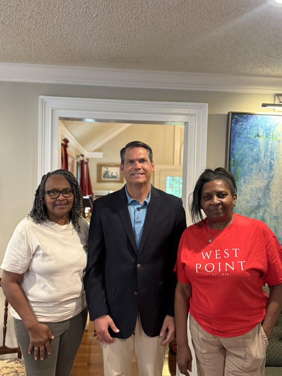 GeoffDuncanGA's tweet photo. Agriculture is the number one driver of our state’s economy, yet too many farmers – especially Black Farmers – are suffering under the weight of Trump’s chaotic and half-baked economic policy. 

Thank you to my friend Rev. Bo Barber for opening up your farm to us so we could have this important conversation!