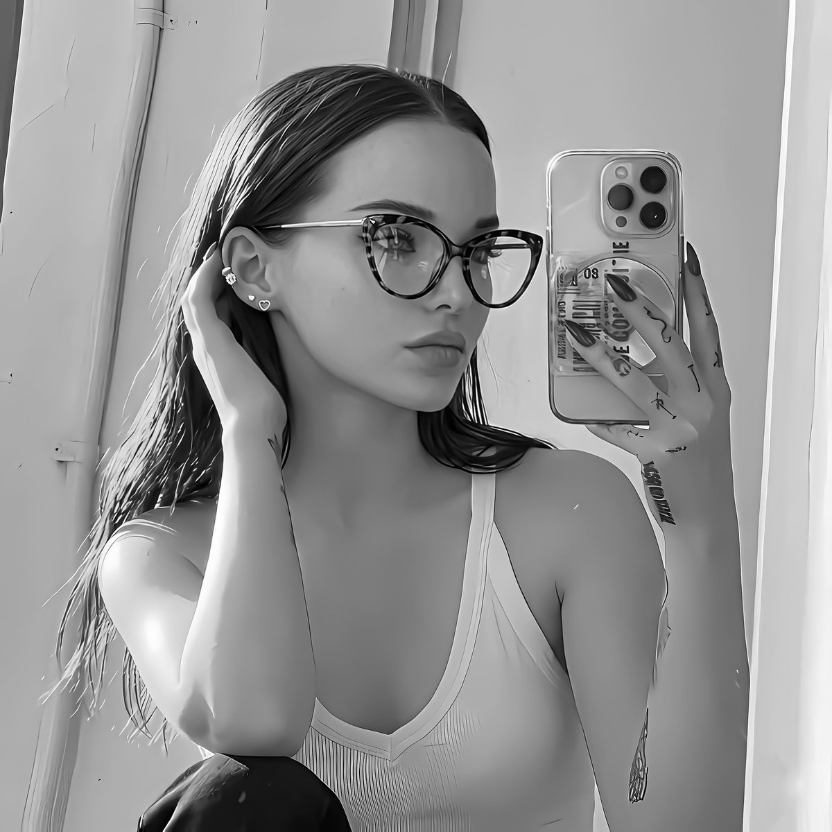 — 𝐴𝗎𝖽𝗋𝖾𝗒 𝑊𝖺𝗏𝖾𝗋𝗅𝗒 ٫ ⛤◝ tweet media