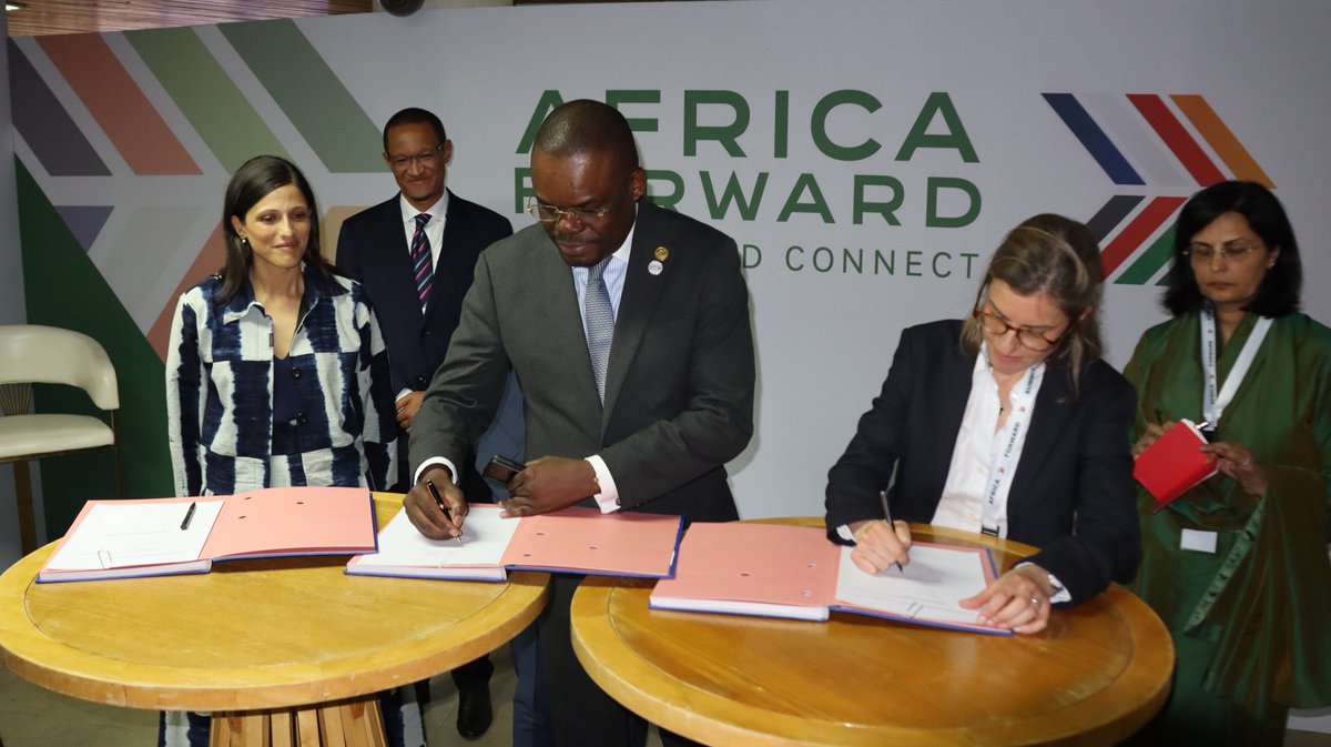 Dr_JeanKaseya's tweet photo. Today in Nairobi, on the sidelines of the Africa Forward Summit 2026, I joined partners in announcing a US$180 million investment collaboration to expand local vaccine manufacturing capacity across Africa.

This milestone represents significant progress in advancing Africa’s Health Security and Sovereignty Agenda through strategic investments in local manufacturing, technology transfer, and production scale-up.

The investment signals growing confidence in Africa’s pharmaceutical manufacturing potential and reflects the strength of partnerships committed to building resilient regional health systems and sustainable health manufacturing ecosystems across the continent.

In a world of evolving and unpredictable health threats, local manufacturing capacity is not optional — it is essential.

I commend Biovac, Proparco, the European Investment Bank, IFC, @gavi, AVMA, development finance partners, and all stakeholders working together to advance this shared vision of a healthier, more self-reliant Africa.

#AfricaForwardSummit #AHSS #HealthSovereignty #LocalManufacturing