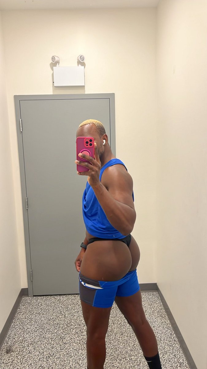 Verbal__1's tweet photo. Not sure why I only post my ass on here https://t.co/cM9FEVlSch