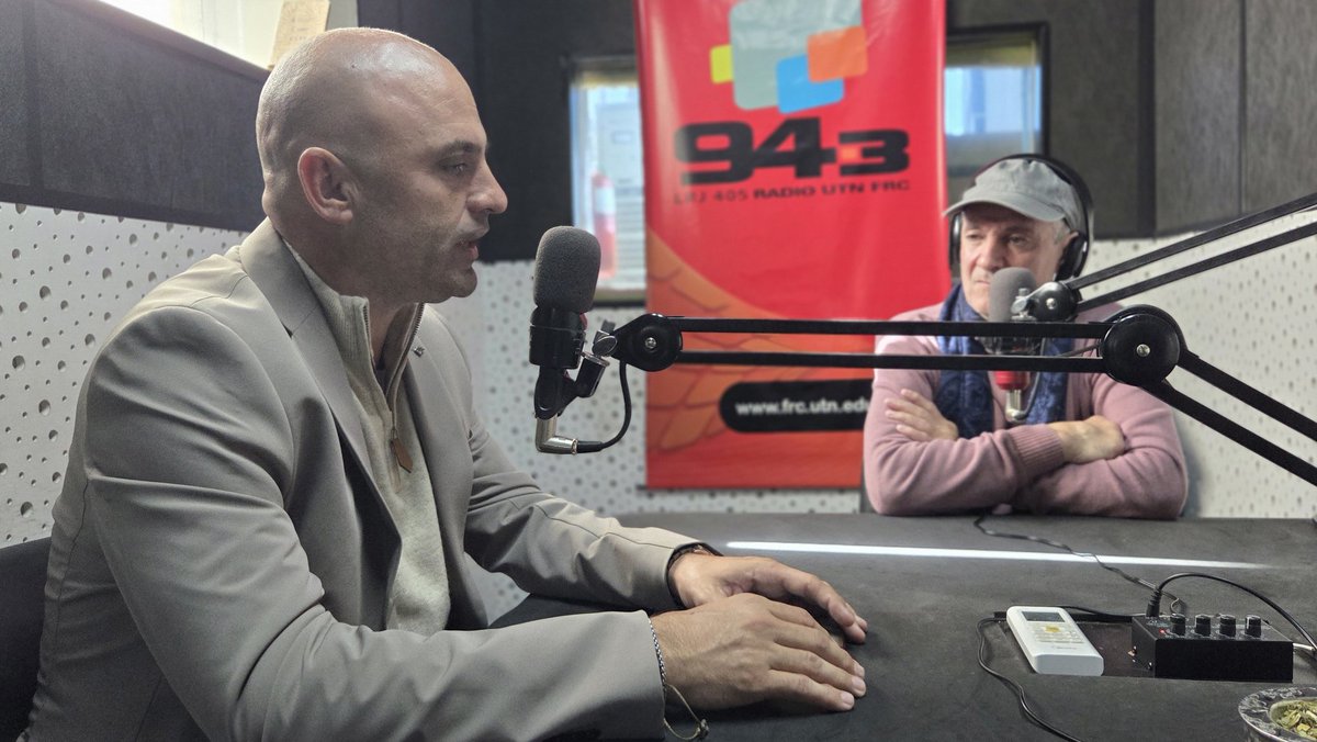 descompresorok's tweet photo. El Decano de la UTN Córdoba en la Radio UTN 94.3
Convocando a la marcha federal de mañana. https://t.co/GPZLcQ5aKn