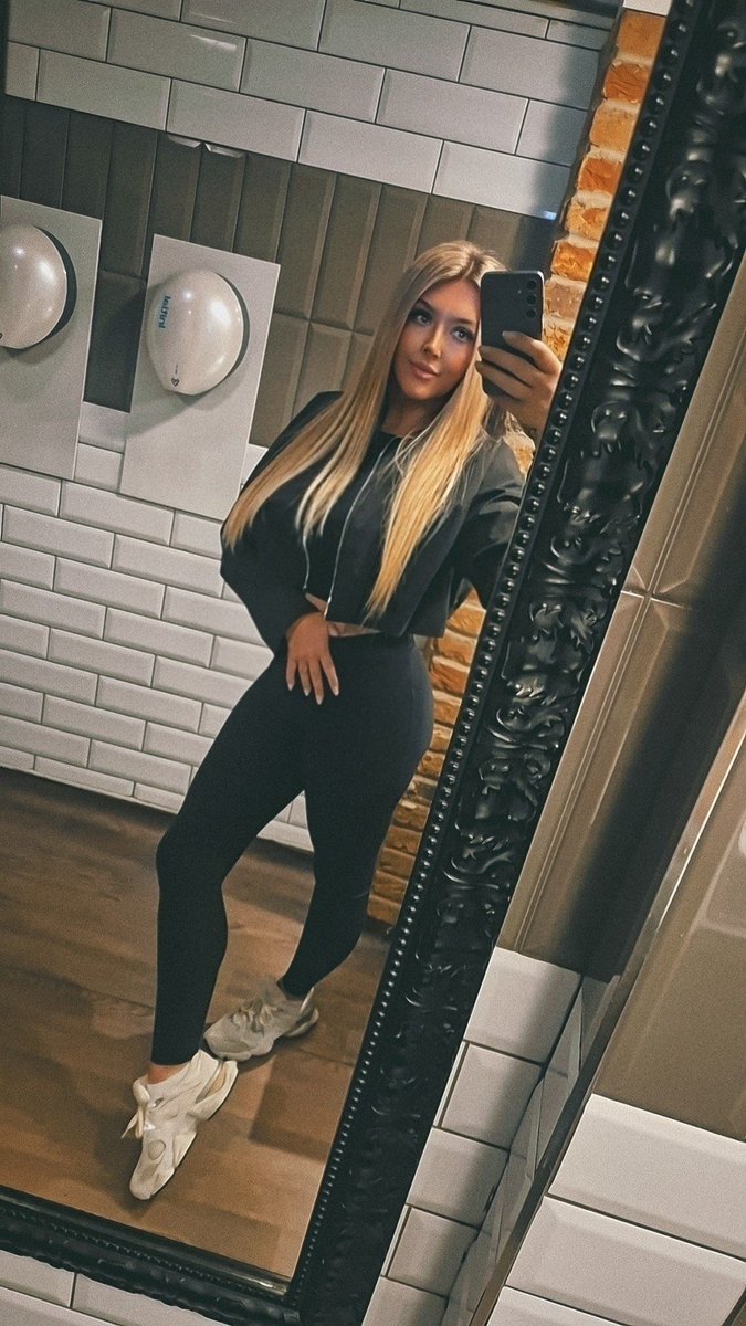 Ava 🤍 tweet media