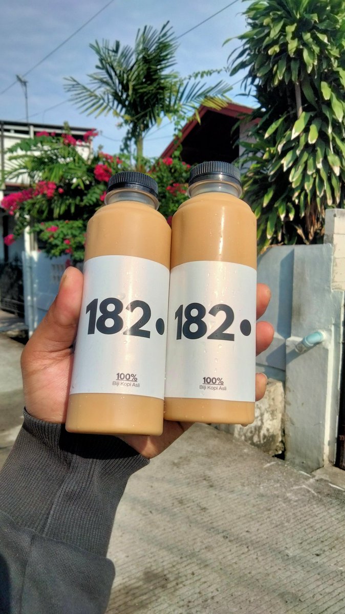 daamxxix's tweet photo. yauda ngopi di warkop gue aja. ga bakal jadi cancelled date karena semua kopi nya murah2 iww ini https://t.co/wjsnRTLxat