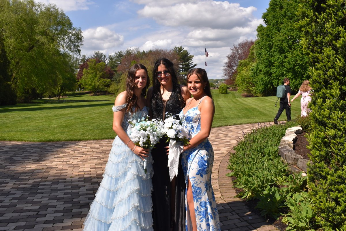 GirlsRootstown's tweet photo. From the court to the dance floor, our girls cleaned up pretty well- proud of this team and the memories they continue to make together. https://t.co/KlO0EKcyZR