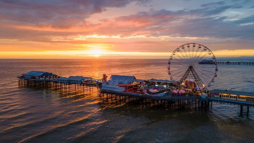 TheHolidayCots's tweet photo. π‘ Highbank Farm π‘
Guests can enjoy fun-filled days riding the rollercoasters at Blackpool Pleasure Beach, taking in the views from Blackpool Tower, strolling along the famous Golden Mile, or catching an evening show.
ποΈ Sleeps 6
https://t.co/2nJqnzIDjv
#Blackpool #SeasideFun https://t.co/yOhAU2FS23