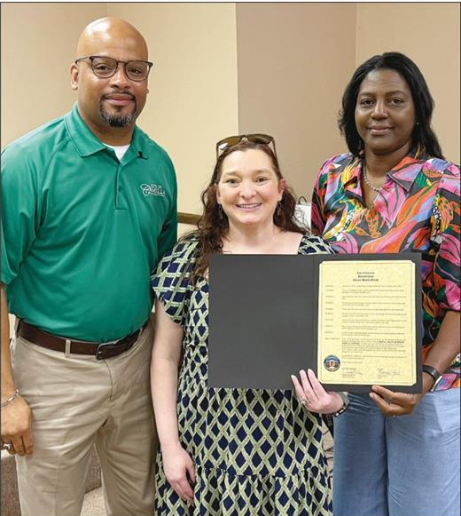 GeorgiaPinesCSB's tweet photo. Honored to receive Mental Health Day Proclamations from the Cities of Camilla, GA and Moultrie, GA in support of mental health awareness and community wellness. Thank you for standing with Georgia Pines Community Service Board! 💚
#MentalHealthMatters #GeorgiaPines https://t.co/GNSiC1fYaV