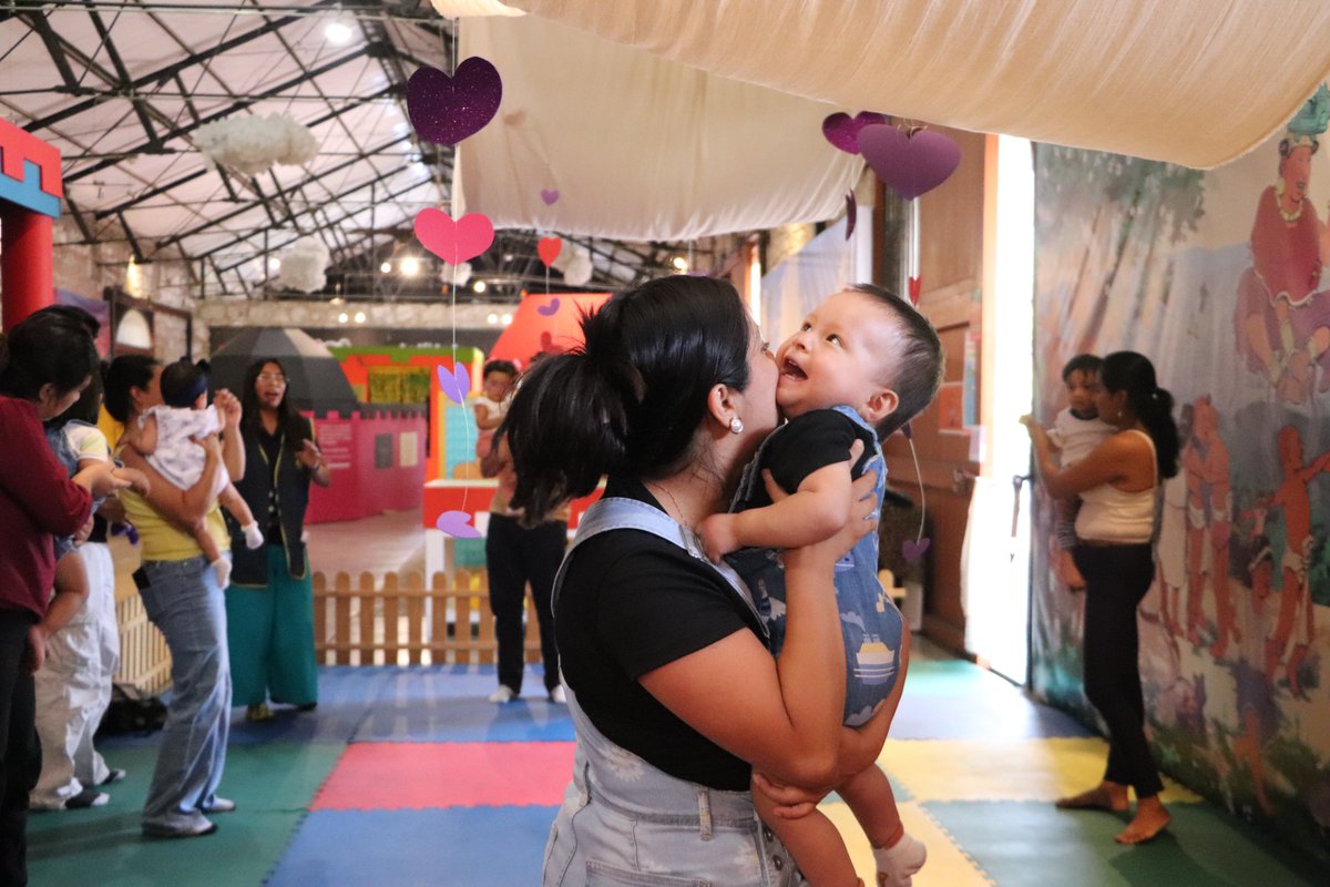 museomio's tweet photo. "Latidos en Sintonía" fue un taller en el que exploramos las diferentes risas de los bebés: las que nacen de la alegría, de la convivencia y el vínculo.

En esta experiencia, la tallerista Alexis Moguel nos guió a través de diversos juegos para descubrir cómo cada risa es única. https://t.co/gHs80C6YPa