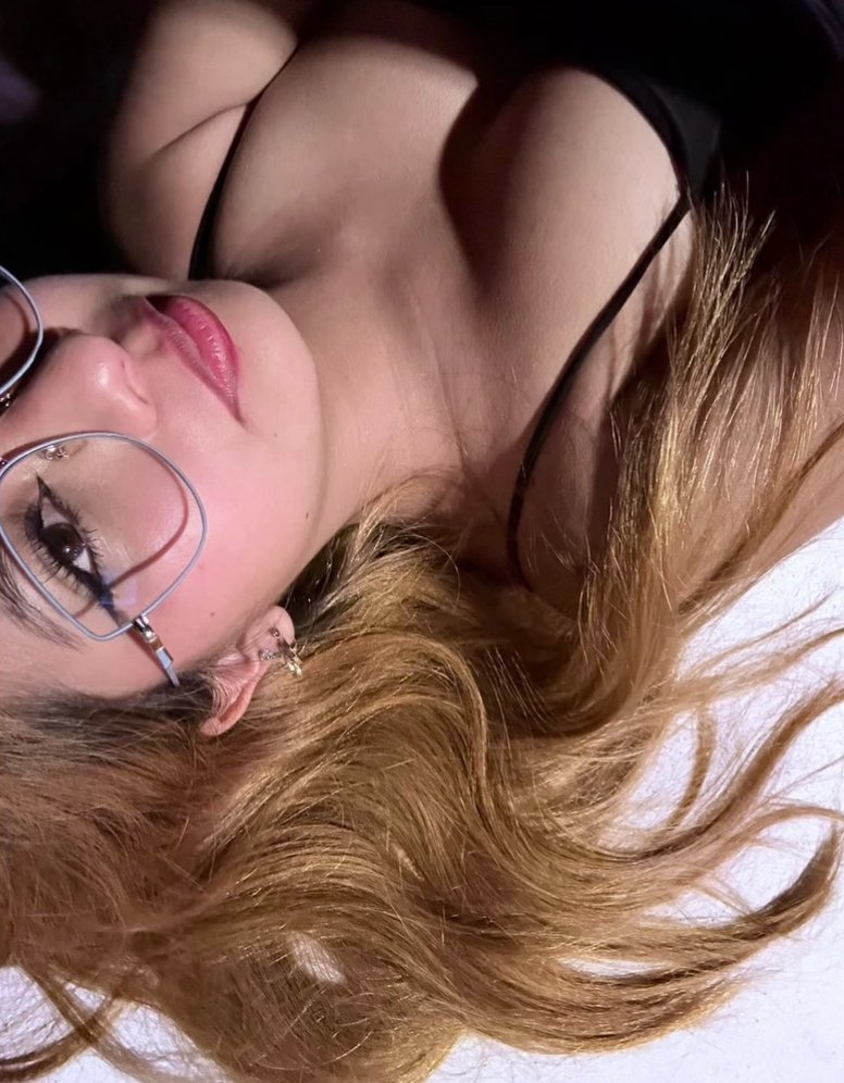 emma tweet media