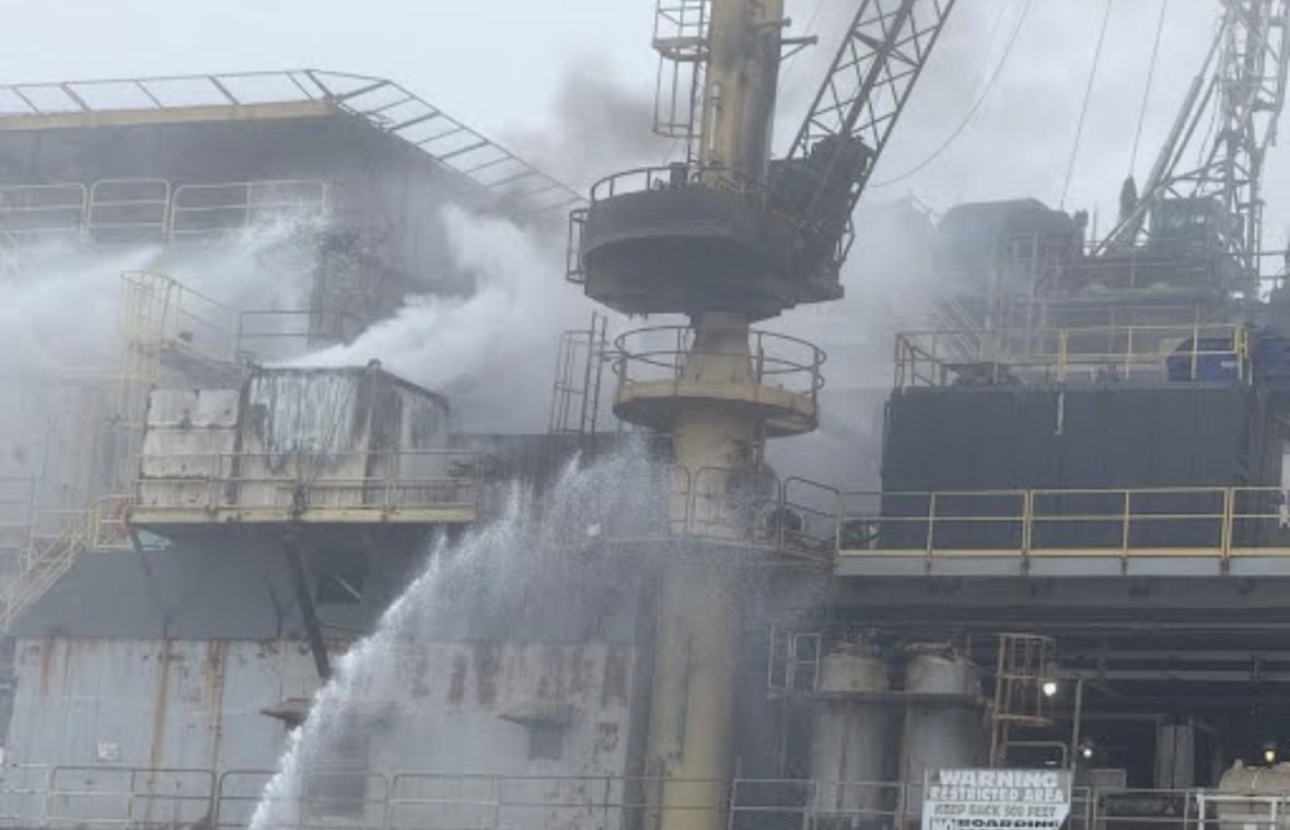 KcluNewsLance's tweet photo. Fire on oil platform! A fire on Platform Habitat off the coast of Santa Barbara County forced the evacuation of 26 crew members Monday morning. Two minor injuries were reported. #oilplatforms #santabarbaracounty #carpinteria #santabarbarachannel #santabarbara https://t.co/3hG6f2hMZK