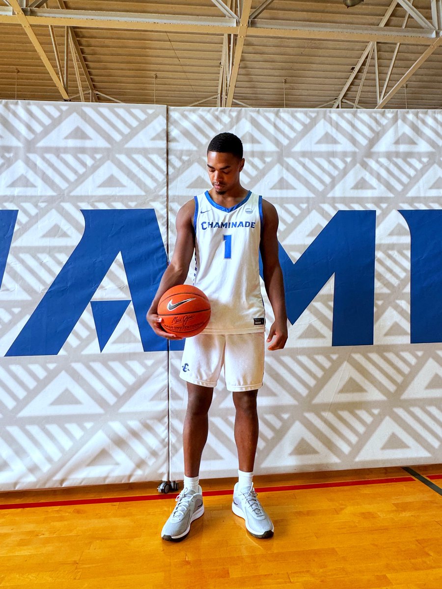 Zion Young tweet media