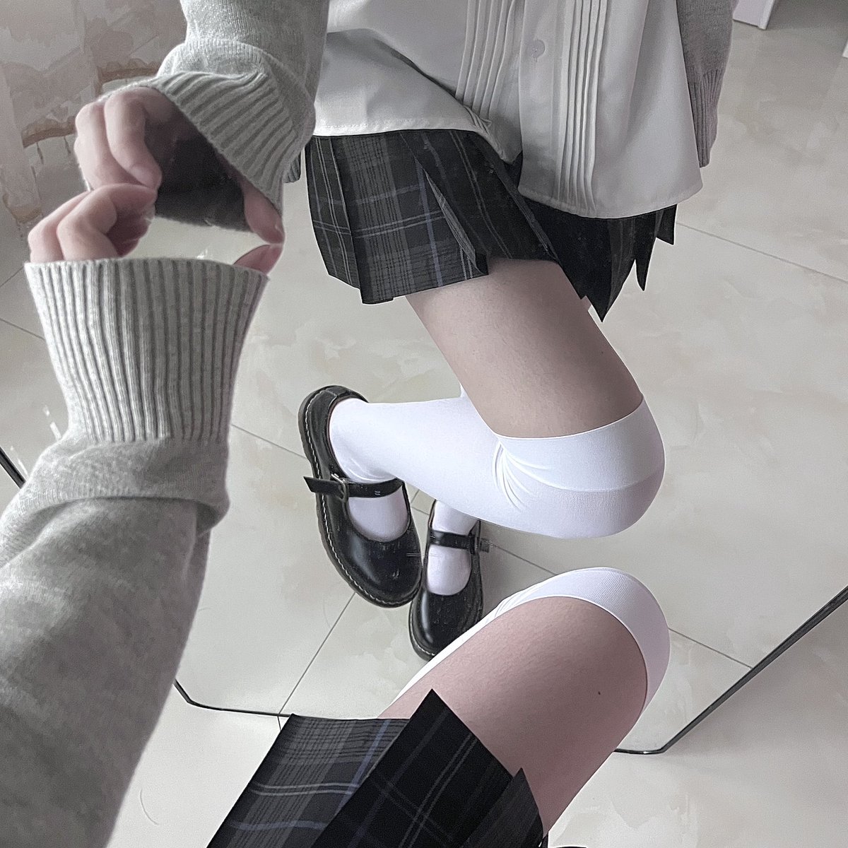 mikyoii's tweet photo. 为什么窝的骨架看起来那么大…… https://t.co/8XF80CoDiQ