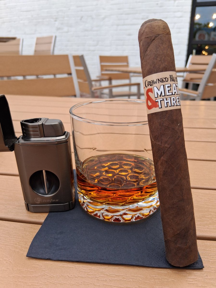 ascombs2011's tweet photo. Cigar Mondays at @FirstNFlights in Concord are a nice chill start to the week. Come in, select a nice bourbon or rye and head to the back patio.
#southerngracedistilleries #crownedheadscigars https://t.co/5MWkJpniZw