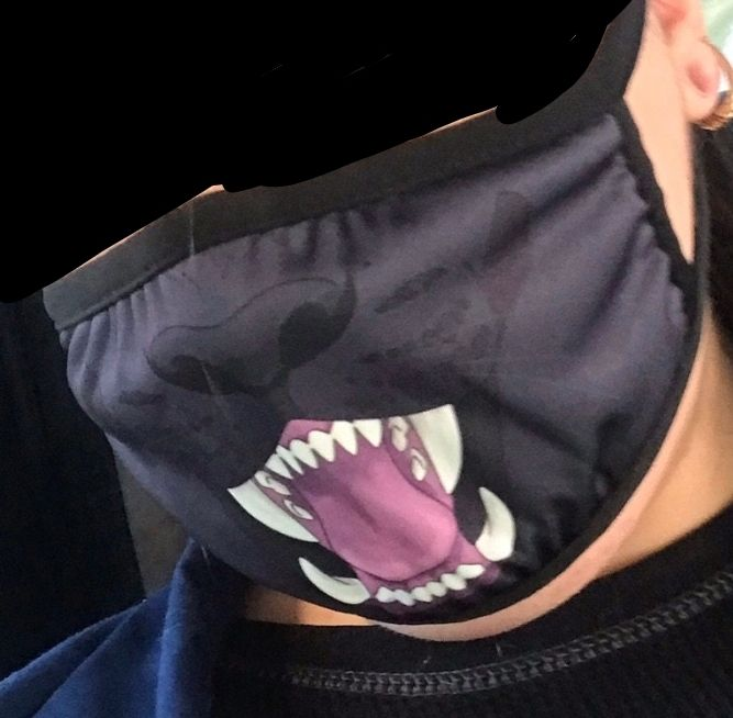 CorruptedBones's tweet photo. Looking for a black panther face mask by @triclopsrabbit ! If anyone has one they are willing to sell, please DM me. Honestly open to other black cat/panther face masks by any furry creators. https://t.co/NhLWyUSbtb