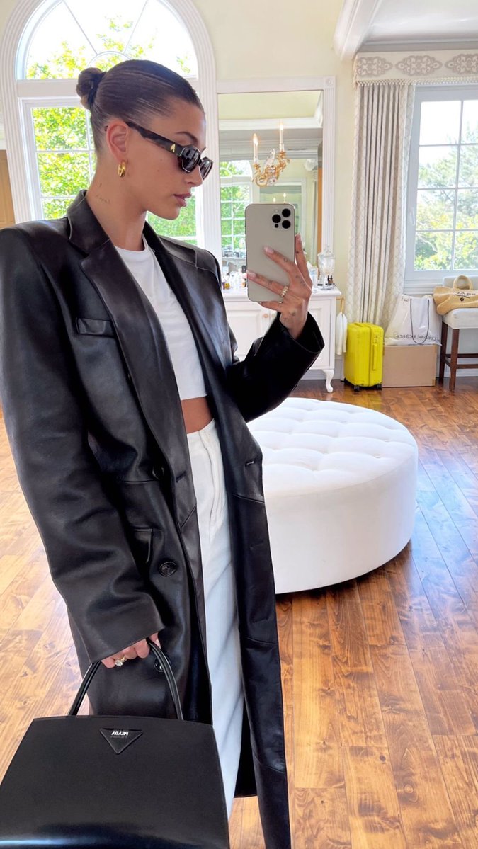 Hailey Throwbacks tweet media