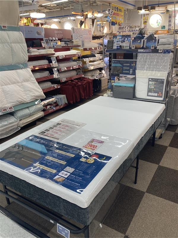 bic_kashiwa's tweet photo. 【6階 生毛工房】

あなたの睡眠の課題を解決する？！
🫧快眠タイムズマットレス0.3🛏️🌙
ノンコイルマットレスで厚さ20cm☝🏻
しっかりとしたボリュームでサポート☁️
体圧分散し寝返りのしやすい構造に😴
ぜひ！店頭にて実際にお試しください🧘🏼‍♀️🫧 https://t.co/HLResSaHr5