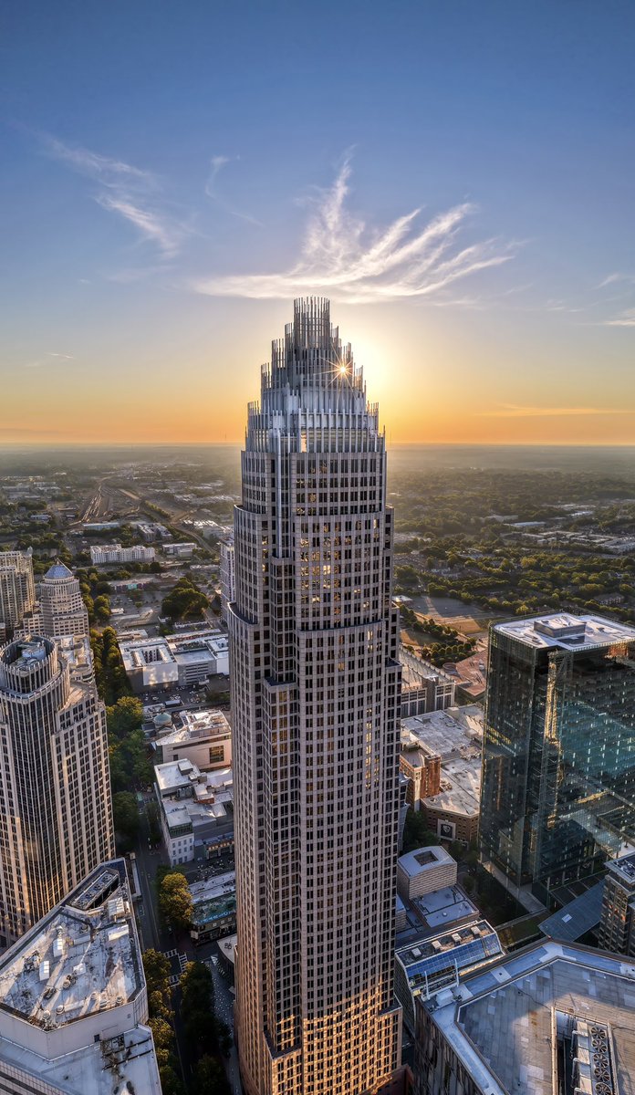 Coyle6900's tweet photo. Some more photos from my weekend in Charlotte, North Carolina. CLT #CharlotteNC #Charlotte #QueenCity #NorthCarolina #CharlotteSkyline #CLTskyline #UptownCharlotte #Cityscape #CLTphotography #CharlottePhotographer #NCphotography #Sunset #ExploreCLT #CLTdevelopments #CharlotteGotALot