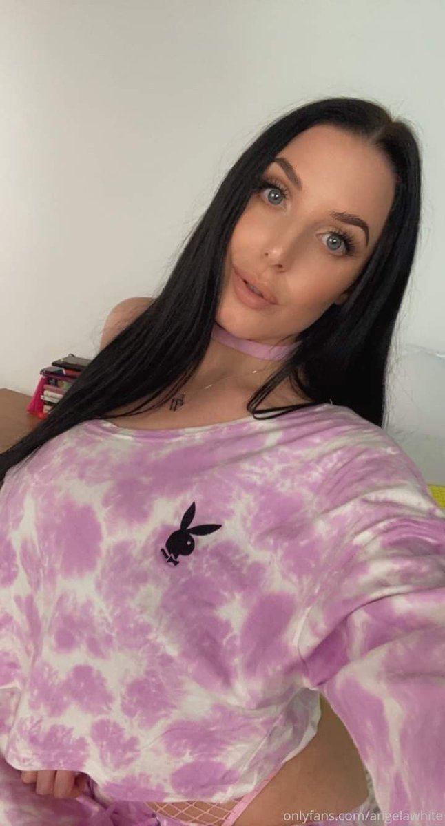 AngelaWhit36086's tweet photo. F*CK IT sending nudys to everyone who says ‘yes’ 🤤 https://t.co/6aBAvRa02j