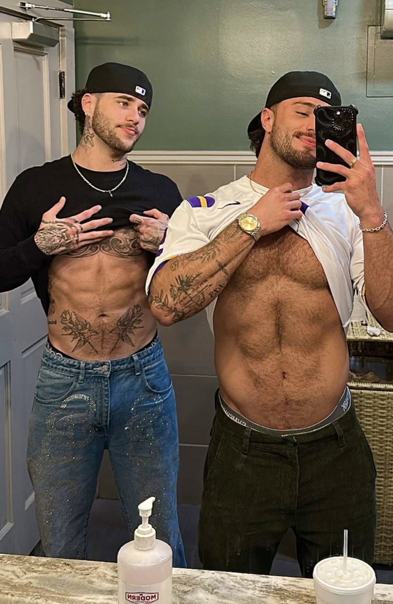 saymyname19891's tweet photo. JACK AND JAY… cream pie my holes and make them yours daddies 🍑💦 https://t.co/dLhLg41zlv
