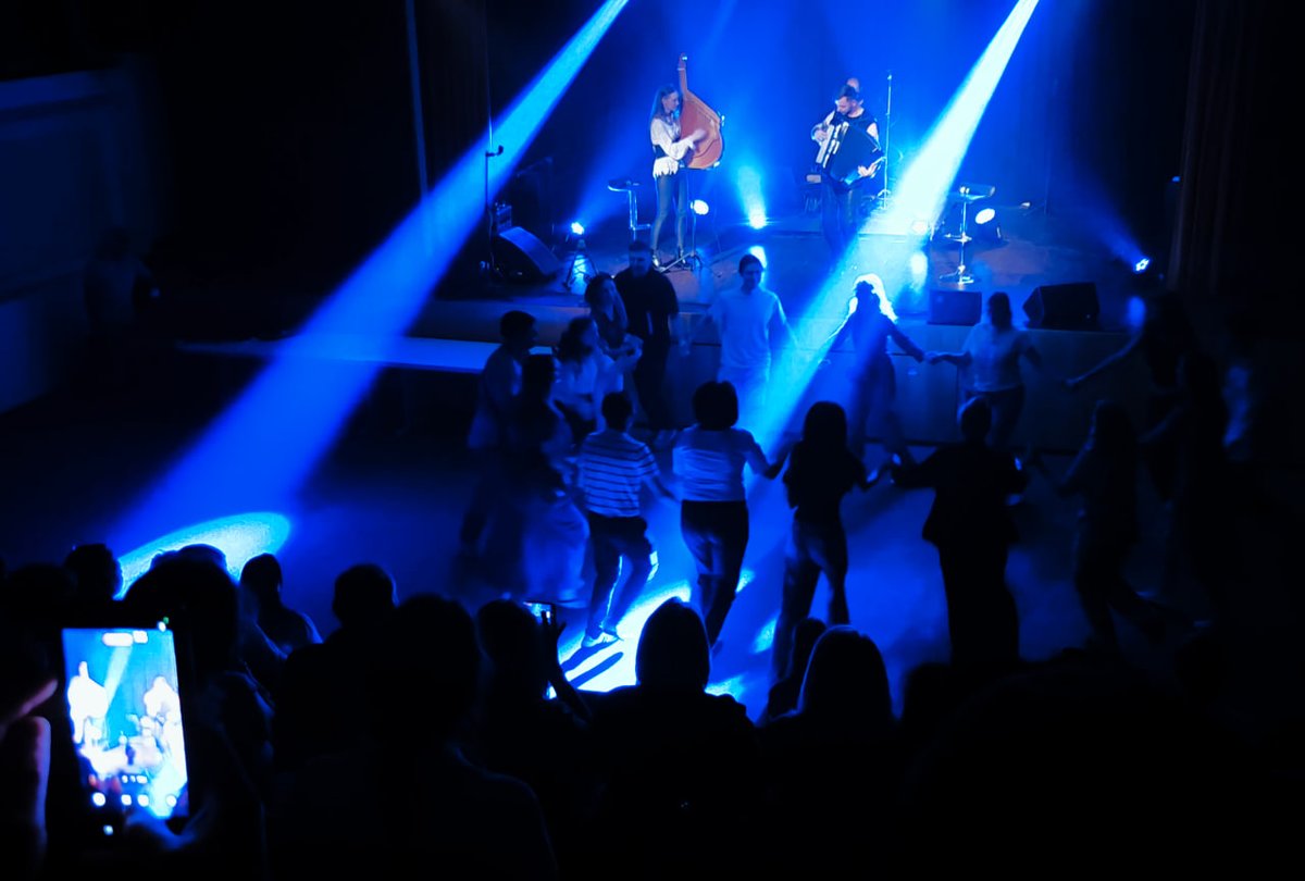 AlpinePixels's tweet photo. FULL concert: 65 strings #Bandura One accordion. Unforgettable energy. ⚡️ Relive the highlights of Bandura Fest in Switzerland 📷. From traditional Ukrainian melodies to Metallica Queen  etc  #закордоном #UkrainianMusic #Lausanne #Switzerland #Бандура https://t.co/NSdKdFe9W0 https://t.co/SnzIaL9iSH