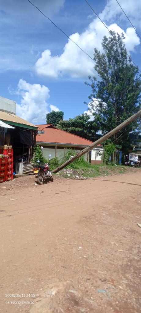 BismarkGeorge's tweet photo. Kplc have declined not to respond to this emergency since last week. My appeal to the government of Migori county... Please..do us some favour if it's not our right. We're still the taxpayers to this republic 🙏 https://t.co/pGOJ5wiybq