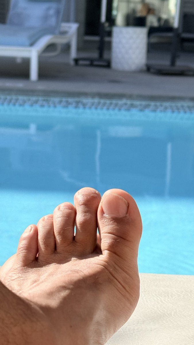Andreylsd85's tweet photo. "Solo para quienes saben apreciar los mejores ángulos. ¿Qué te parece el detalle? 👣"
• Hashtags: #FeetLovers #PrettyToes #Descalza #Curiosidad. https://t.co/Sny4b7FpOa