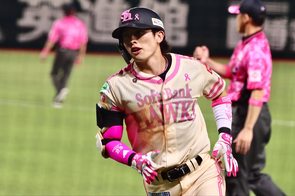 念願のピンクリボンユニフォーム！！🎀🌟 #sbhawks #周東佑京 選手