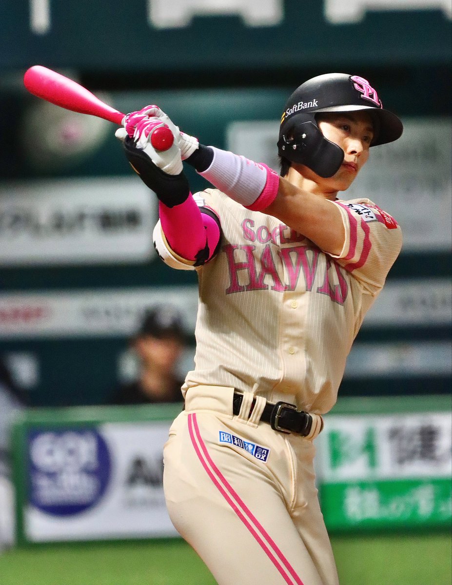 念願のピンクリボンユニフォーム！！🎀🌟 #sbhawks #周東佑京 選手