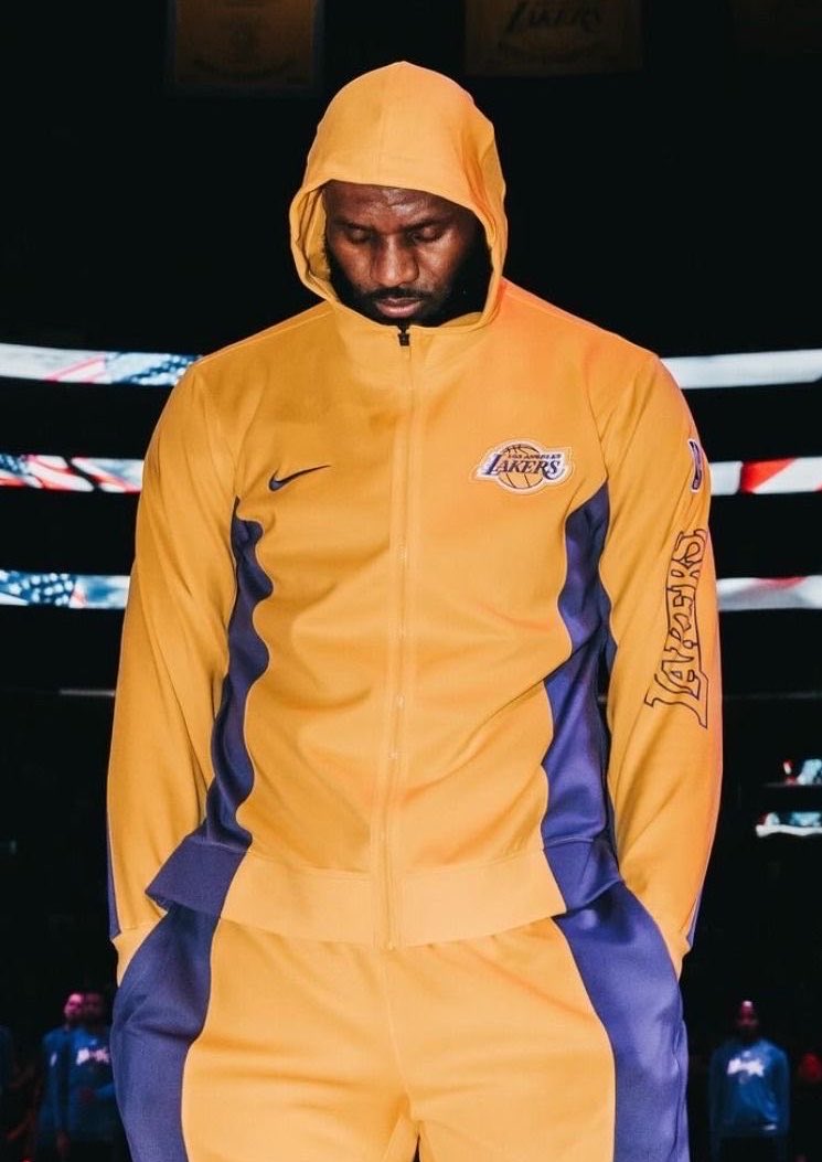 LakeShowYo tweet media