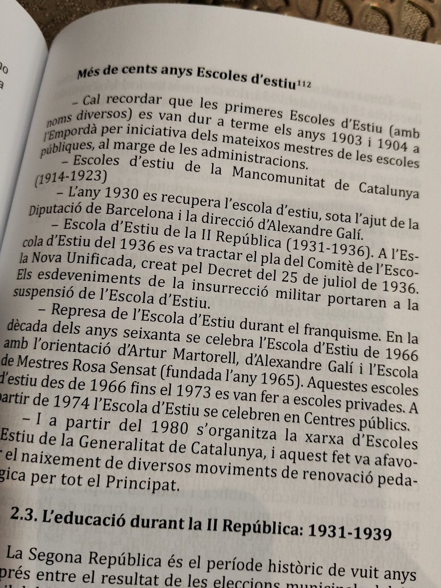 _IsmaHell_'s tweet photo. El vincle docent-alumne fa néixer la voluntat de fer més del que pertoca per contracte. Forma part de la bondat humana, però està sent malmesa per l’aprofitament que se n’ha fet i per l’exigència legal davant dels problemes, fins i tot quan s’ha obrat de bona fe. Kant está trist. https://t.co/CdKKuW31Ju