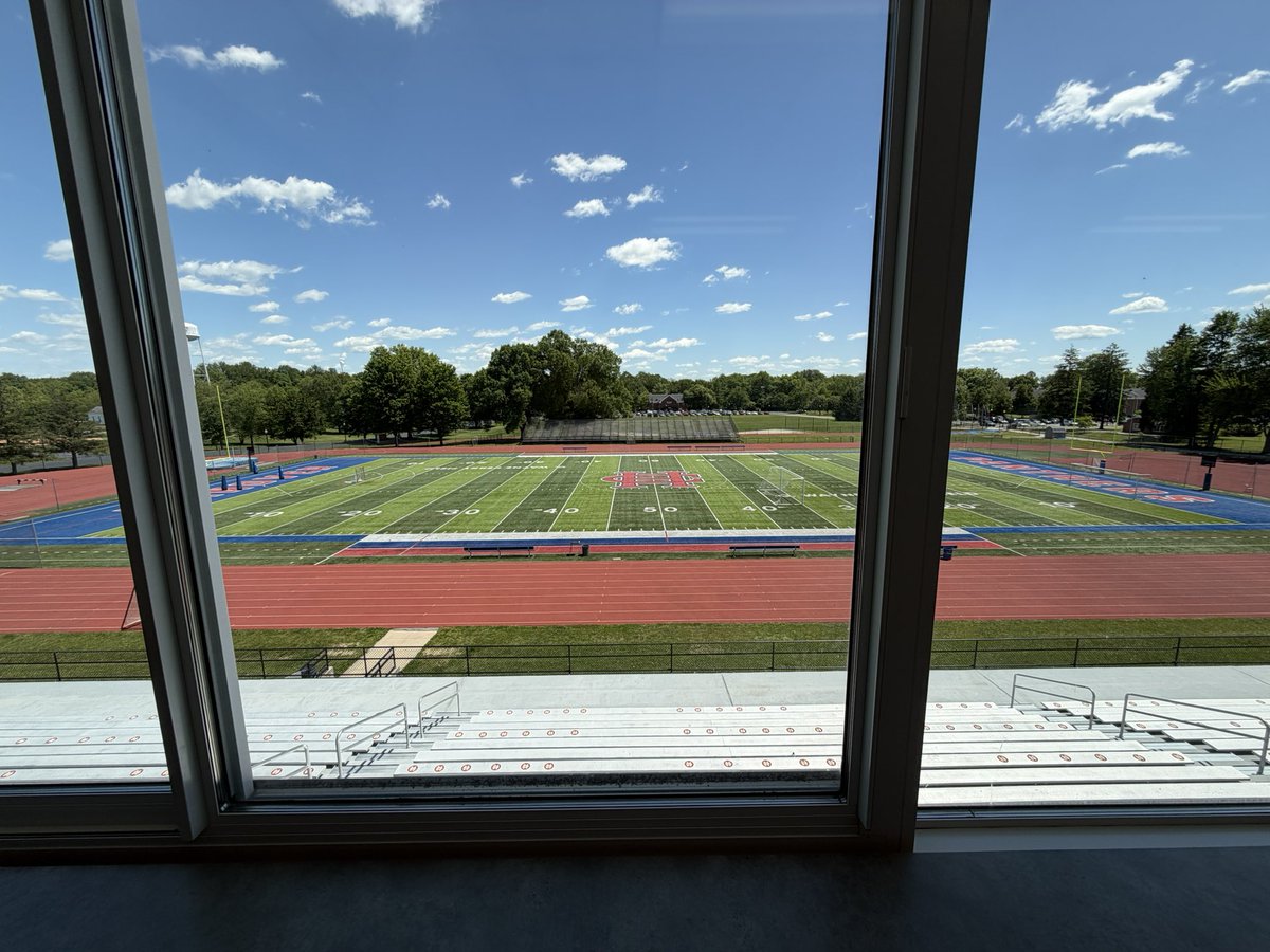 ifrid333's tweet photo. Had an amazing visit at @HanoverCollege. Great chats with all the coaches and love the campus. Thank you for having us!

@JakeDunc @DLCoach_Danford @CoachSmith_53 @OwlBuzz @CSmithScout @BNewman60 @MUSOwlsAD @CoachPaulWarner https://t.co/hwm9vD2UWs