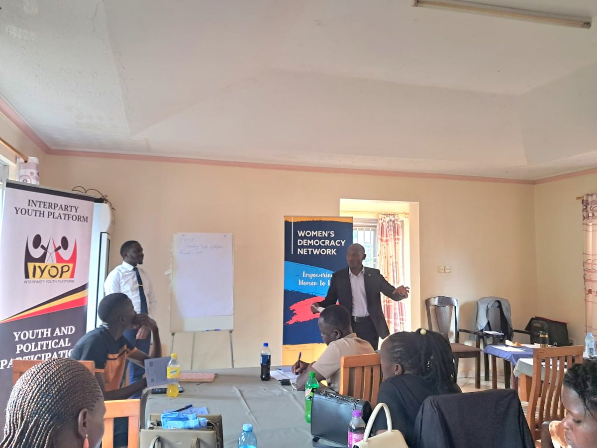 AgabNelson's tweet photo. Today, I facilitated @IYOPUG’s Teso Sub-Regional Engagement as it lived its vision: dialogue, tolerance &amp; collective problem-solving for development. We built comradeship across party lines and strengthened youth leaders to govern, plan, engage post-election &amp; mobilize better. https://t.co/Ty5nf90TJf
