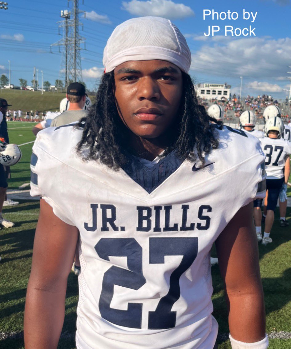 JPRockMO's tweet photo. West Virginia offers St. Louis (MO) University High 2028 big-time 6’1” 215 LB prospect Anthony Busby Jr.:@AnthonyBusby_ @WVUfootball https://t.co/POxDGi8nRY