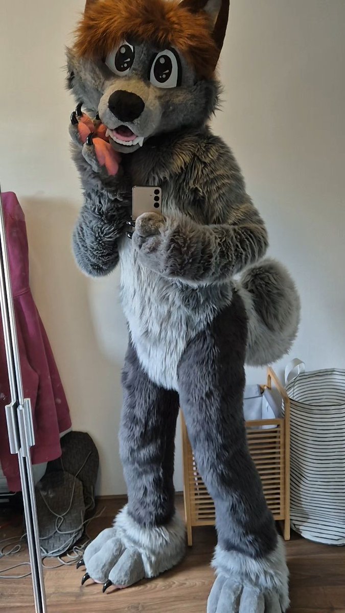 2001maxx__'s tweet photo. got this silly dog back from my fursuitmaker
@_eyeofthebeast_  made the bodysuit, tail, feetpaws, claws, teeth, eyebrows and remade the nose to fully black :) 
head and handpaws were originally made by @UnfurgettableCo 
I'm super happy to have him back and upgraded :D https://t.co/Mb5Bm4F6GY