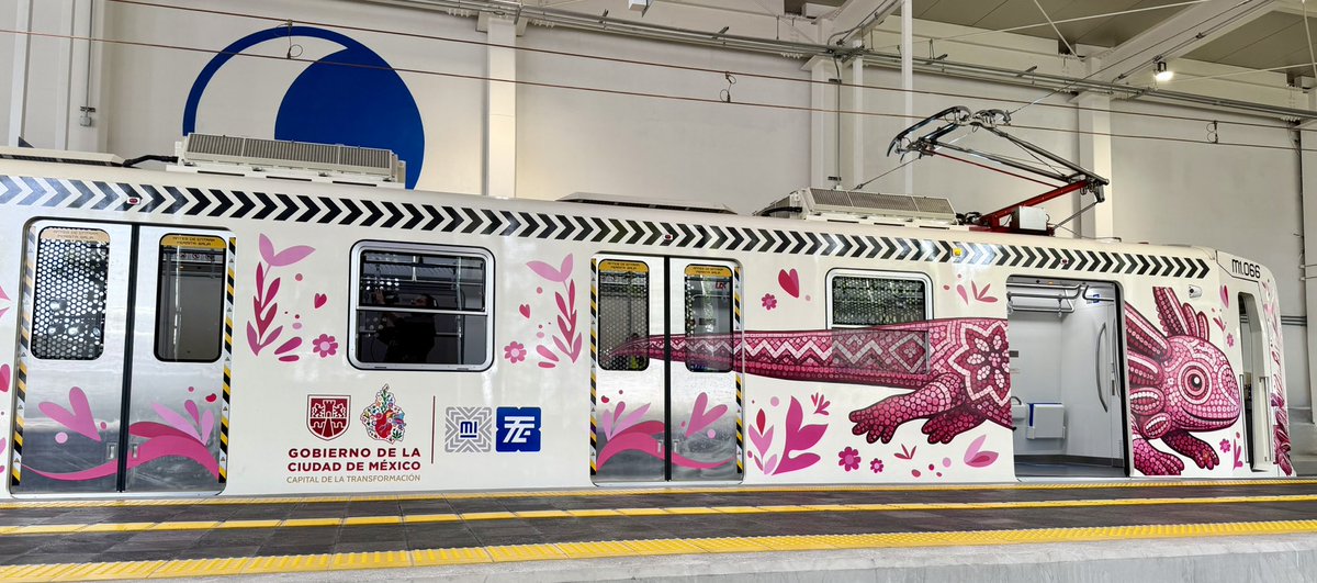 andreslajous's tweet photo. Hoy se integran 17 nuevos trenes ligeros al @STECDMX 🚊

Mi reconocimiento a la Jefa de Gobierno @ClaraBrugadaM, al @GobCDMX y a @LaSEMOVI por fortalecer la #Electromovilidad⚡️, acortar distancias y mejorar tiempos de traslado en beneficio de la ciudadanía.

#MásYMejorMovilidad🚞 https://t.co/lbo0cPIBA5