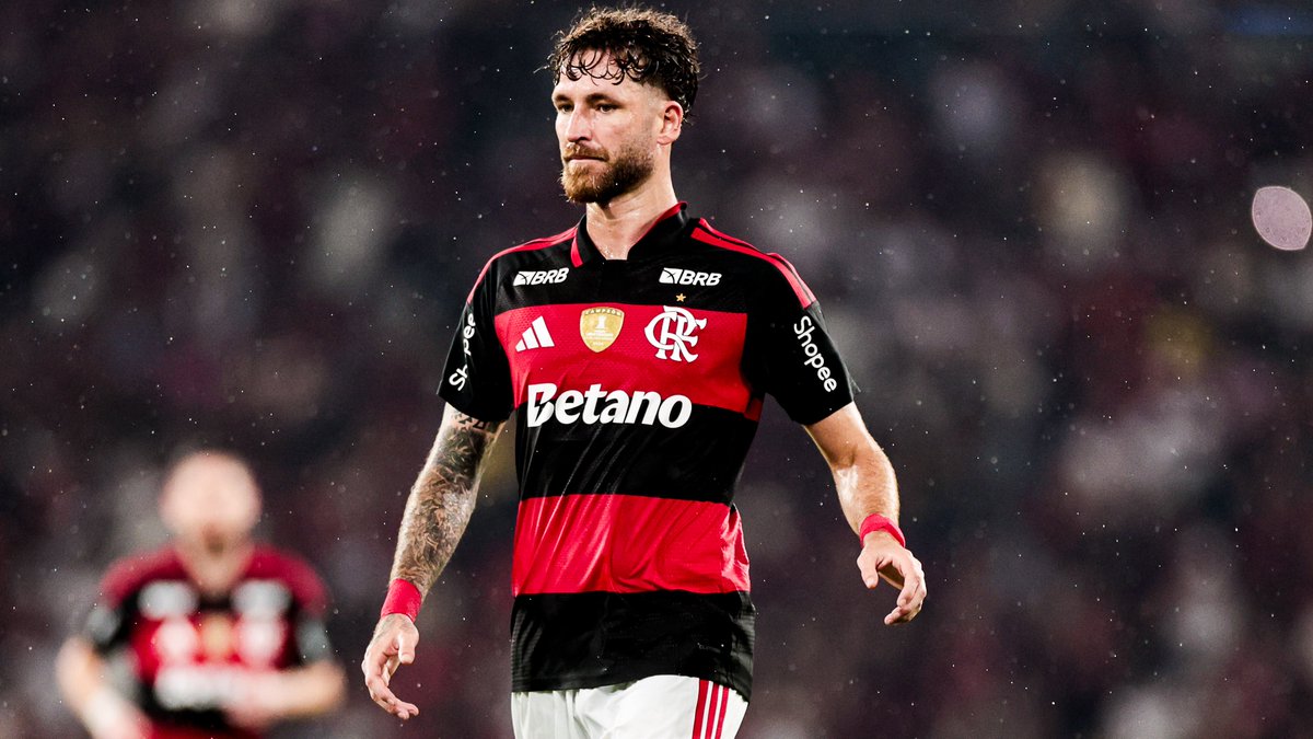 SofascoreBR's tweet photo. Jogadores com 100+ passes certos em uma partida do @Brasileirao 2026:

121 - 🇮🇹 Jorginho - Flamengo (1-0 vs Grêmio)
106 - 🇧🇷 Léo Pereira - Flamengo (3-0 vs Remo)
104 - 🇧🇷 Evertton Araújo - Flamengo (1-0 vs Grêmio)
100 - 🇧🇷 Léo Pereira - Flamengo (1-1 vs Internacional)

✅✅ https://t.co/7slsXmKnKx