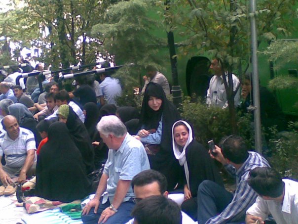 می ثم tweet media