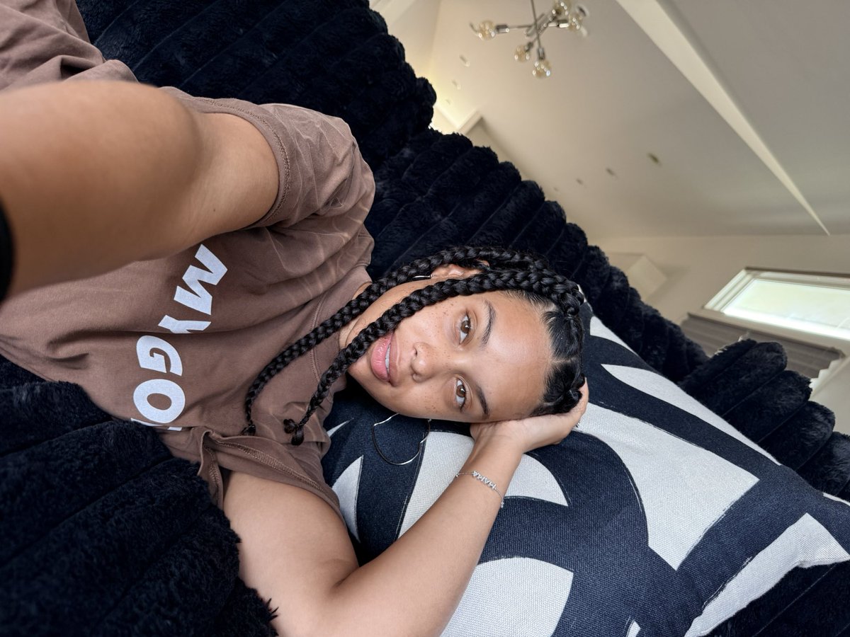 _AmberDenisee tweet media