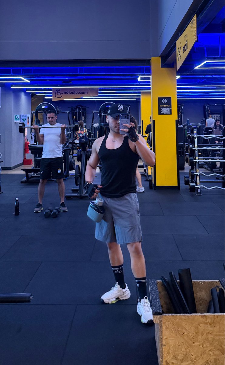 DeibysMiranda's tweet photo. Se entrenó 💪 https://t.co/f8iXu6Aa8Y