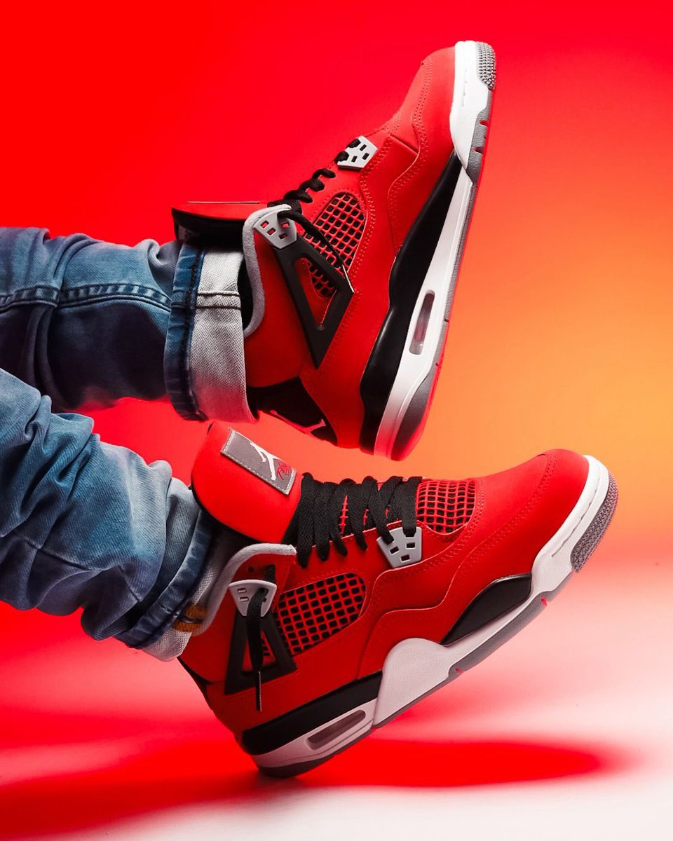 INSANE SNEAKER™ tweet media