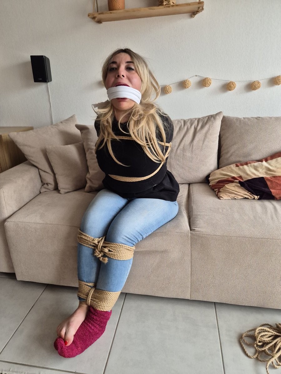 FrenchBondage's tweet photo. Do you think she managed to free herself ?
#bondage #bound #tied #hogtied #gag #gagged #mouthstuffed #cleavegag #otmgag #wrapgag #tape https://t.co/ETIZTt9Bvi