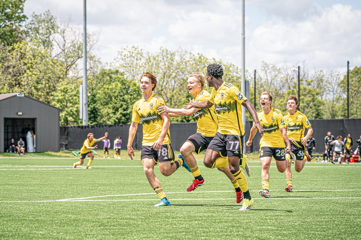 Crew Academy tweet media