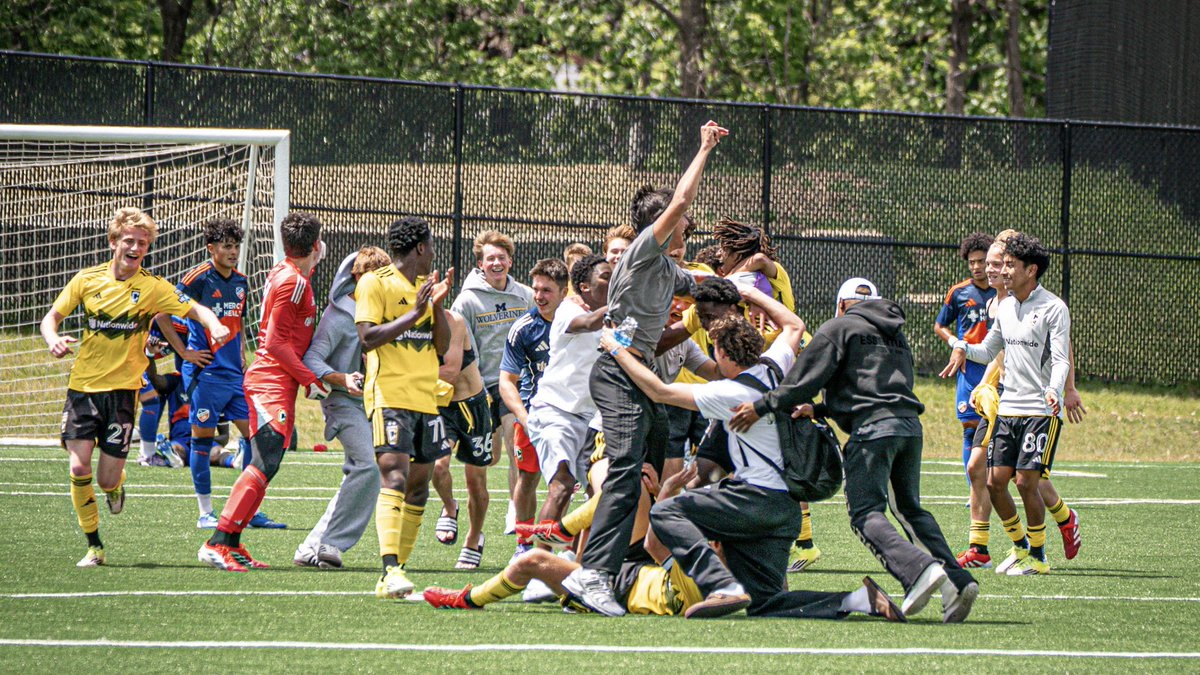 Crew Academy tweet media