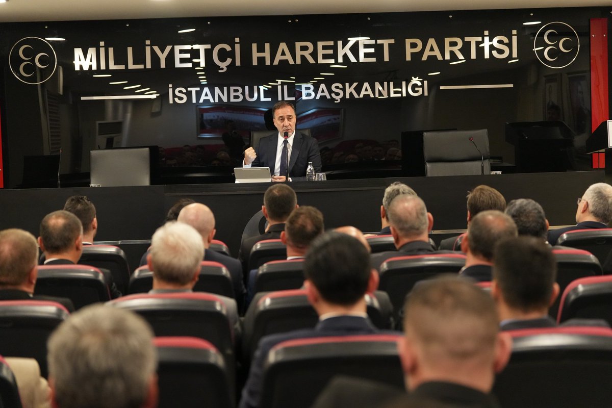 _MHPistanbul_'s tweet photo. Genel Başkanımız’ın takdirleri ile @BBvolkanyilmaz başkanlığında oluşturulan il yönetim kurulumuz, 17 Nisan 2026 tarihinde göreve başlaması sonrasında 22 Nisan 2026 tarihinde oluşan il divanımızın ilgili yönetim kurulu üyeleri ile birlikte il başkanımız tarafından yürütülen geniş kapsamlı araştırma ve incelemeler neticesinde, yapılan değerlendirmeler sonucunda
6 Nisan 2026 tarihinde feshedilmiş olan 39 ilçe teşkilatımızın yapılanması, ilk iki etap ardından son 7 ilçemizin de onaylanmasıyla tümüyle tamamlanmıştır. Partimize, ülkemize, milletimize, İstanbulumuza hayırlı, uğurlu olsun.