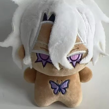 luvnder7's tweet photo. working on a lil plushie charms..this is the first prototype!! preorders will drop i'm happy with it :pp #vanoé https://t.co/rhQPxJrmFy