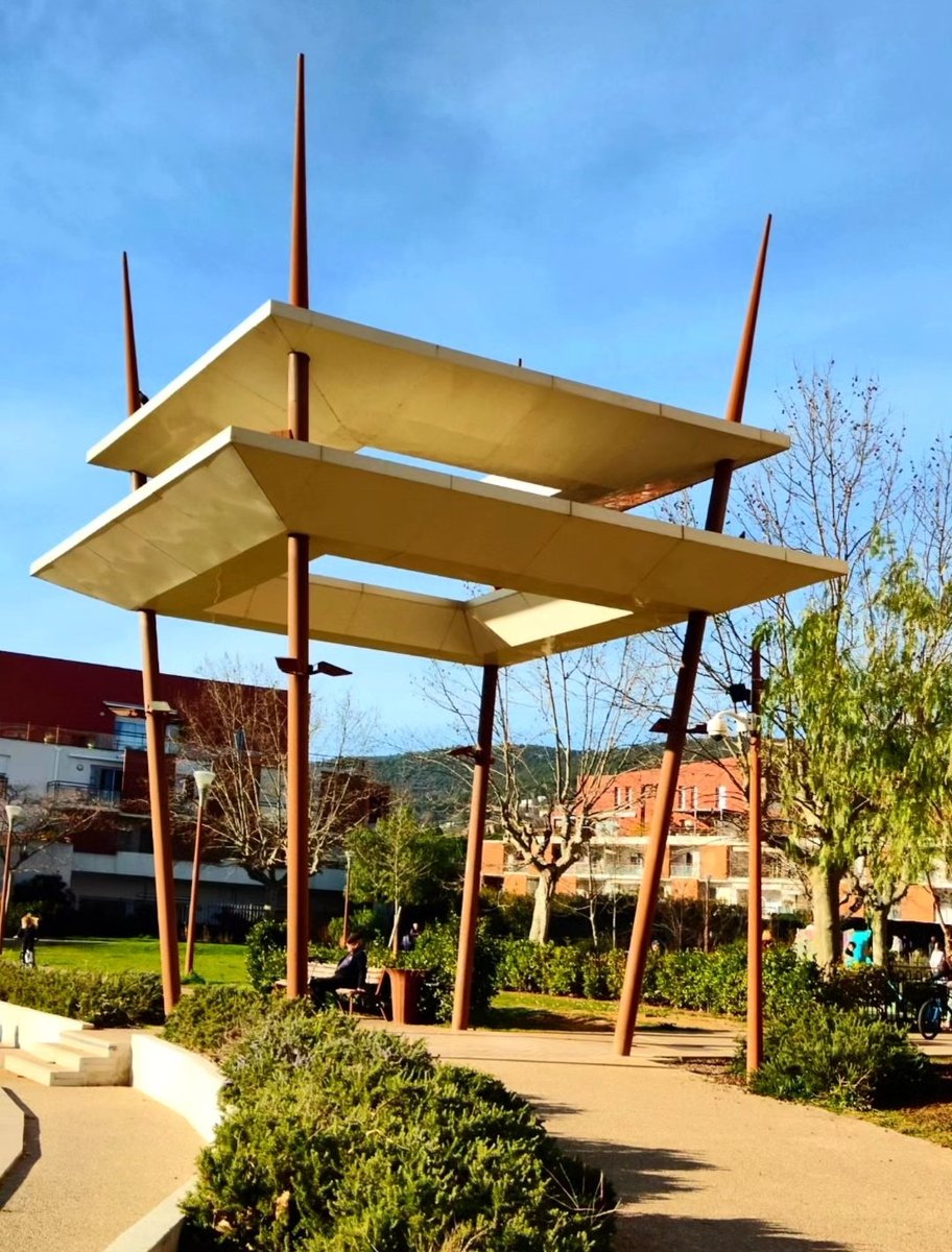 EtwTerp's tweet photo. Tout est une question d'angle de vue...
Parc Chabran, Draguignan
24 mars 2026
#mathsartist #mathpics #maths #geometrie #draguignan #carres #architecture #perspective
🔶 RV sur Instagram:
📸🖍️MATHS_ARTIST✏️🎨https://t.co/huEfGDmtXA… https://t.co/XP8PJ5cCLW