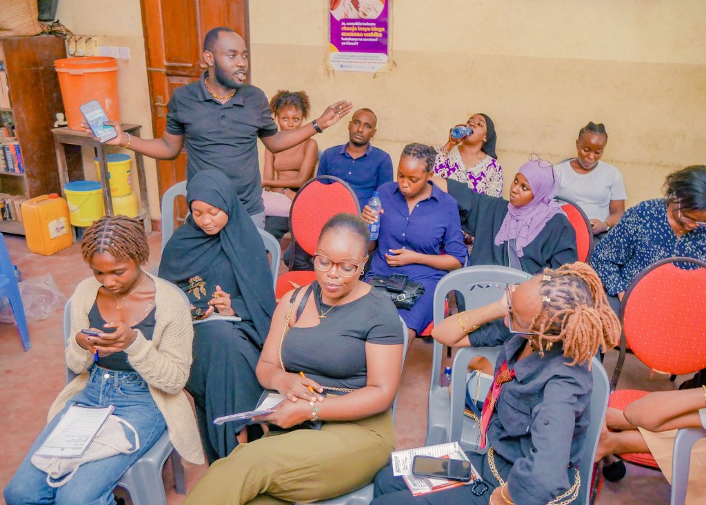 OfisiAlbert's tweet photo. Leadership begins with empowering the next generation. Glad to have attended the Good Leadership &amp; Governance training organized by Haki Yetu at Ziwa la Ng'ombe. The interactive session gave us a chance to discuss key challenges affecting youths in the Coast region. @HakiYetuOrg https://t.co/OEmPKgwtd3