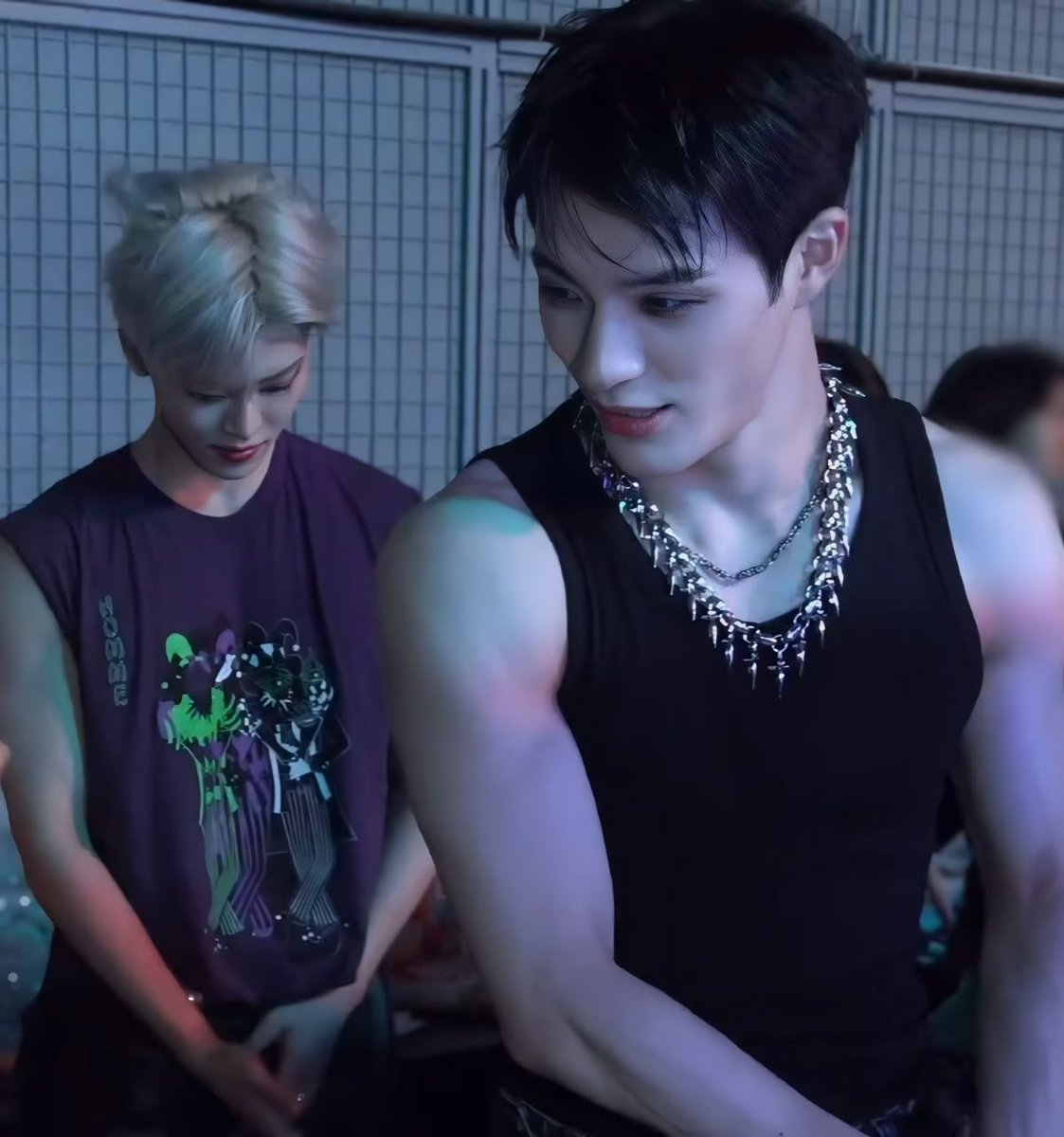 the size difference 🤤