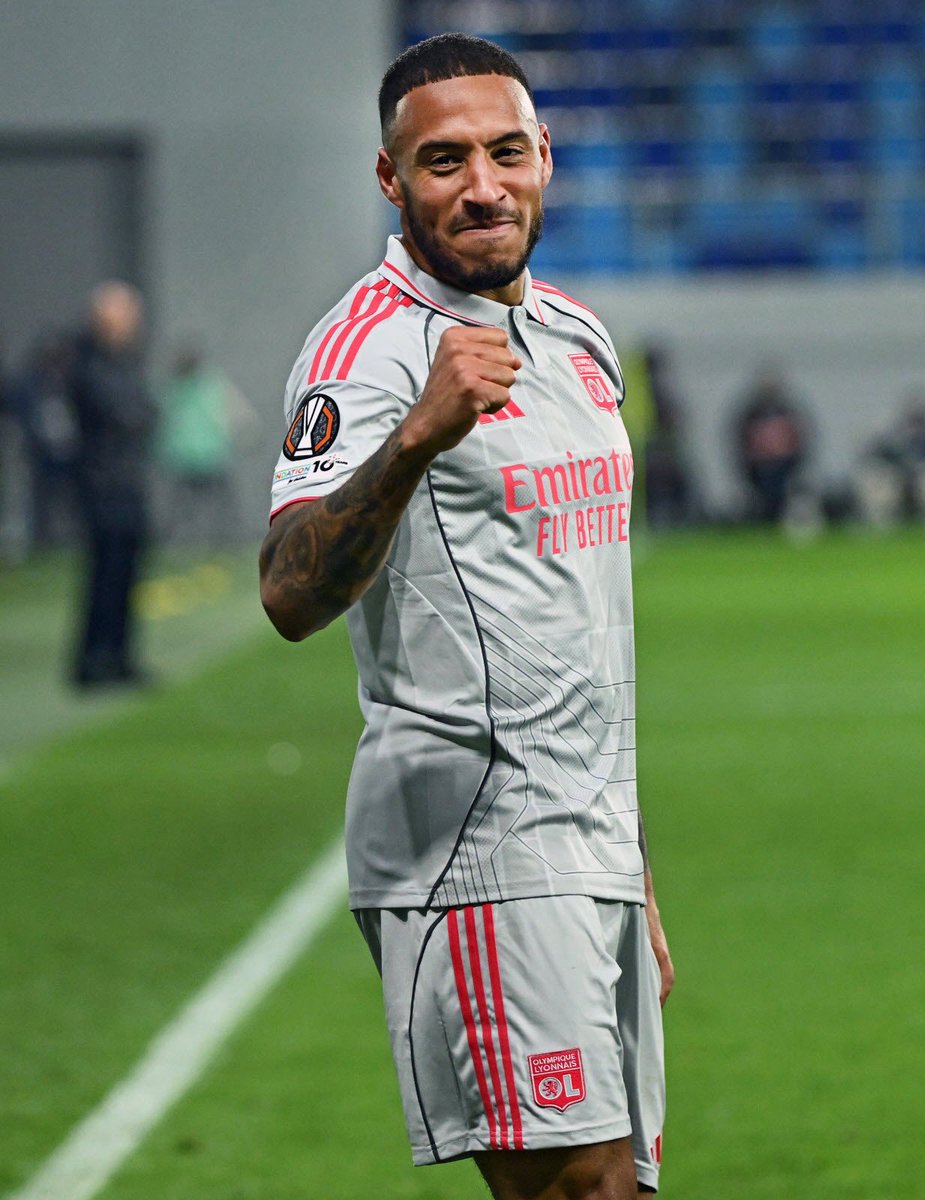 Corentin Tolisso est dans le 𝐎𝐍𝐙𝐄 𝐓𝐘𝐏𝐄 𝐃𝐄 𝐋𝐈𝐆𝐔𝐄 𝟏 cette saison 🔴🔵

Bravo capitaine, très content pour toi 👏

#TropheesUNFP